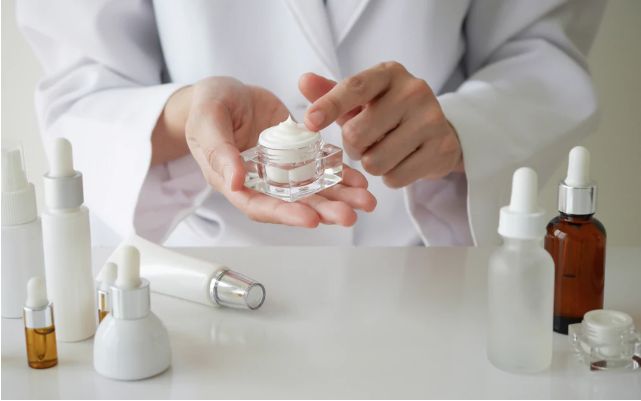 Keunggulan Jasa Maklon dalam Membangun Merek Skincare Sendiri