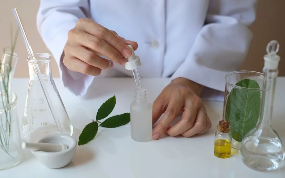 Keuntungan Besar Pakai Jasa Maklon untuk Bangun Brand Skincare Sendiri