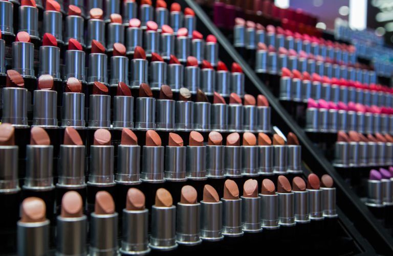 Mau Produksi Kosmetik Lewat Maklon? Jangan Lupa Cek 3 Poin Penting Ini