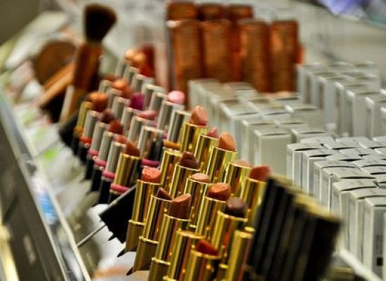 Rahasia di Balik Produk Skincare Hits: Produksi Lewat Jasa Maklon 